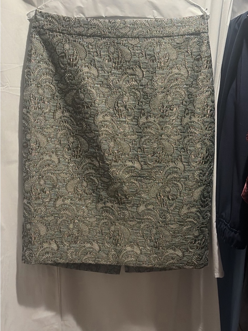 Elegant Green Brocade Pencil Skirt